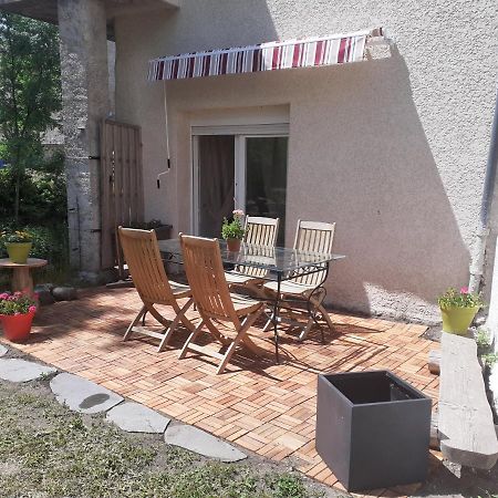 Appartement Rez De Chaussee Avec Terrasse Et Jardin Tence ภายนอก รูปภาพ
