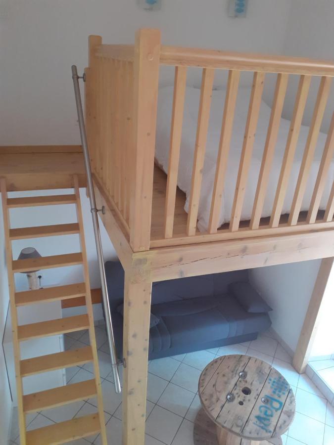 Appartement Rez De Chaussee Avec Terrasse Et Jardin Tence ภายนอก รูปภาพ