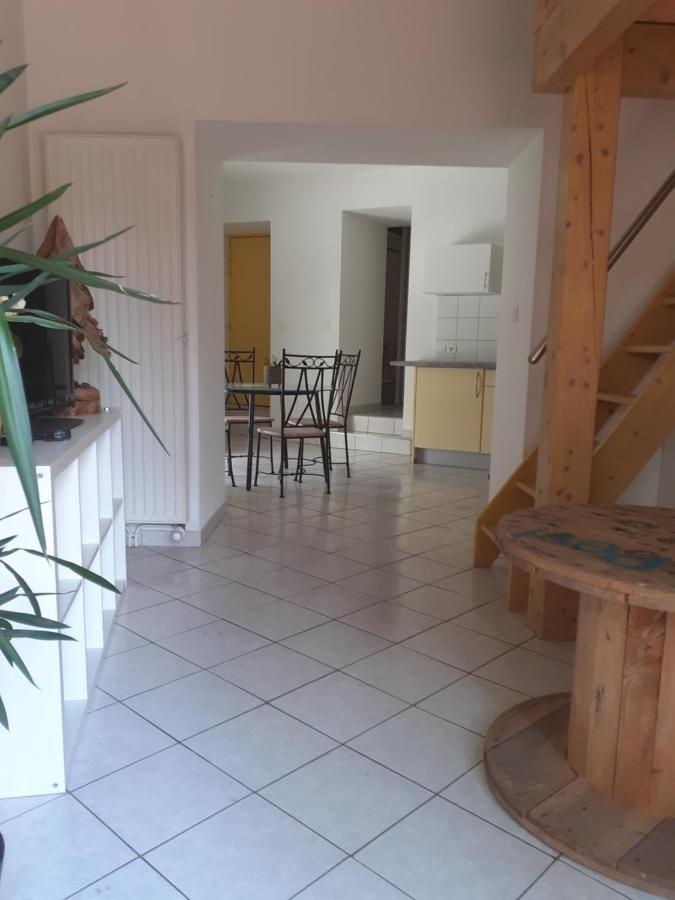 Appartement Rez De Chaussee Avec Terrasse Et Jardin Tence ภายนอก รูปภาพ