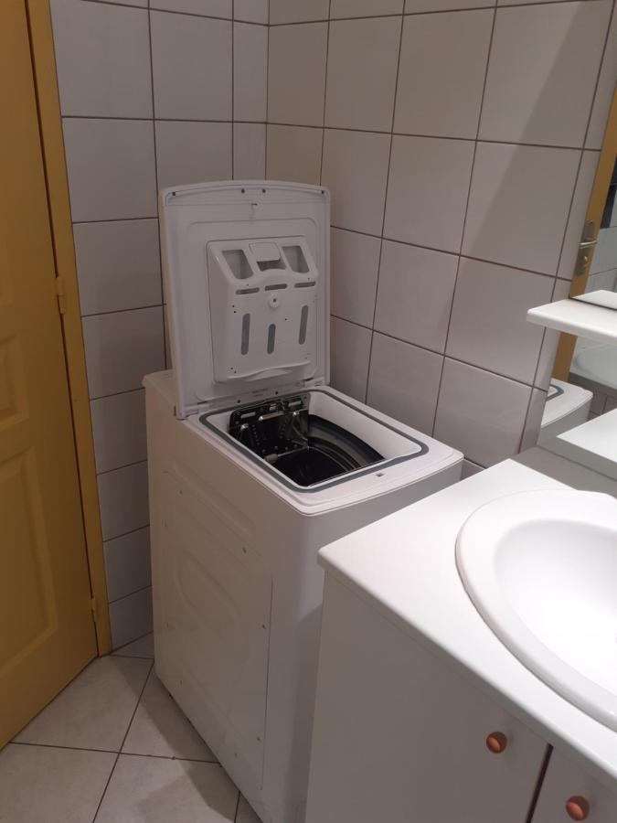 Appartement Rez De Chaussee Avec Terrasse Et Jardin Tence ภายนอก รูปภาพ