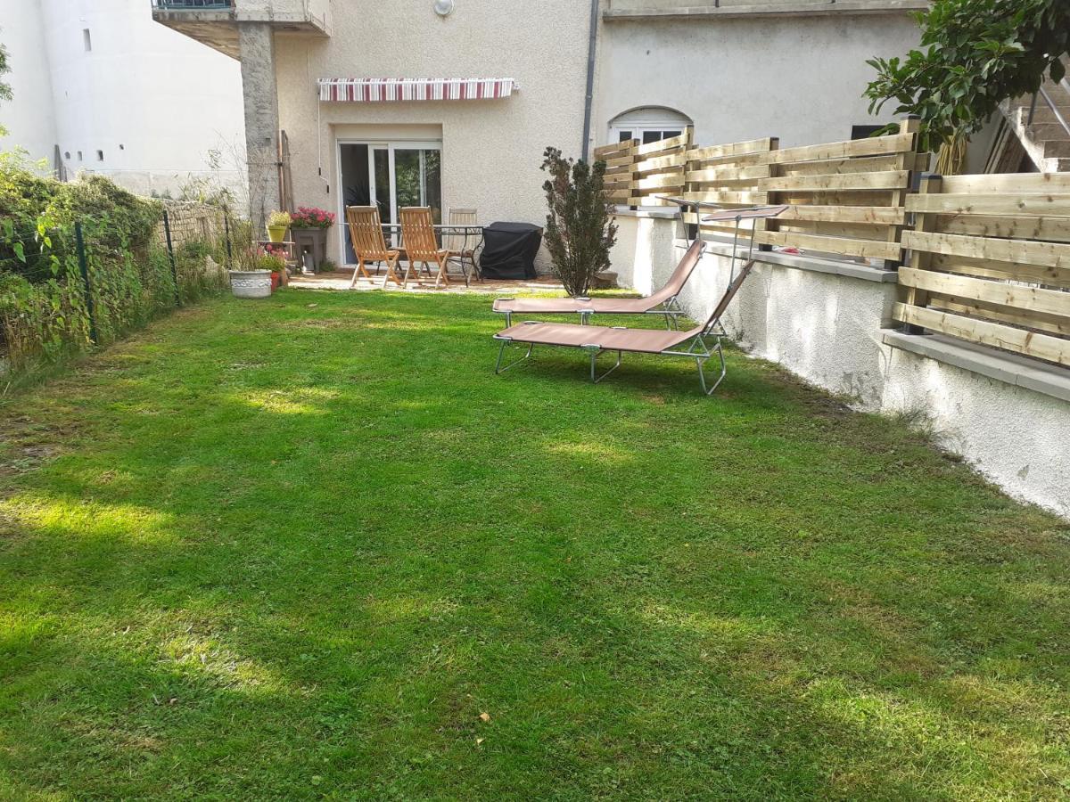 Appartement Rez De Chaussee Avec Terrasse Et Jardin Tence ภายนอก รูปภาพ